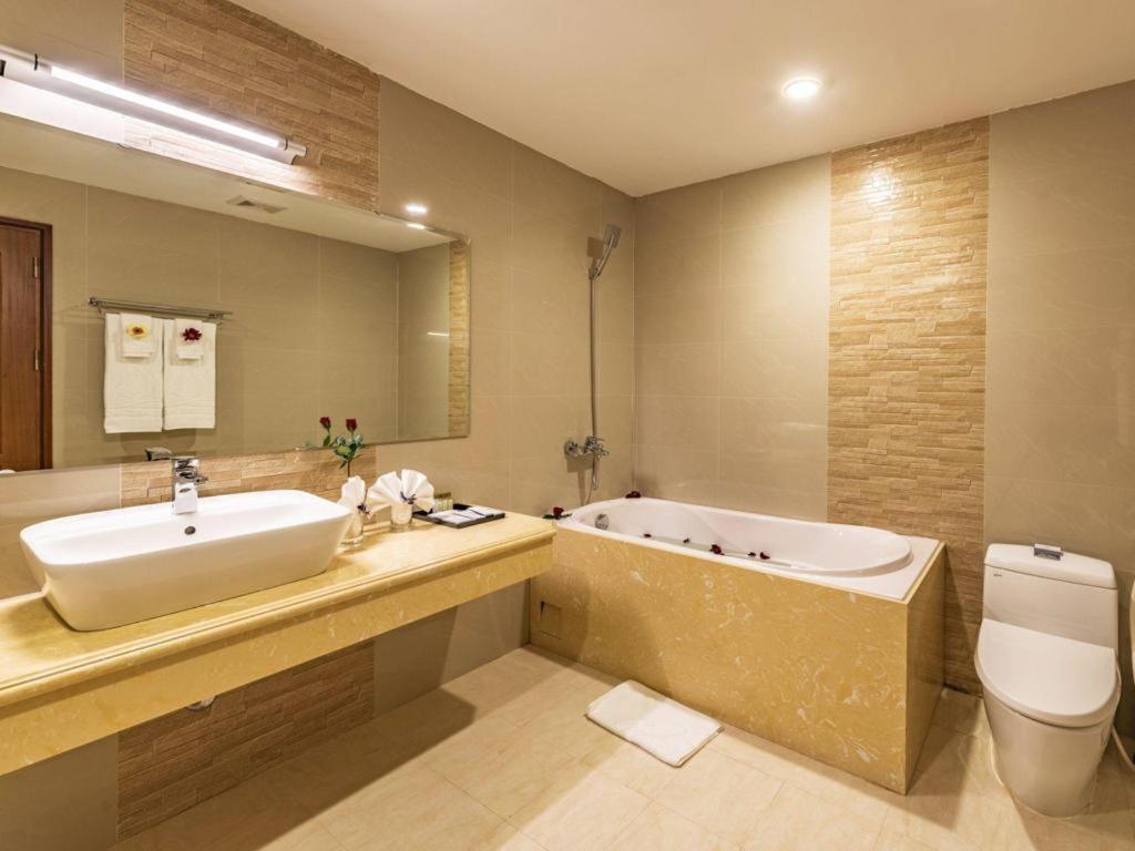 Lam Giang Hotel Вин Екстериор снимка