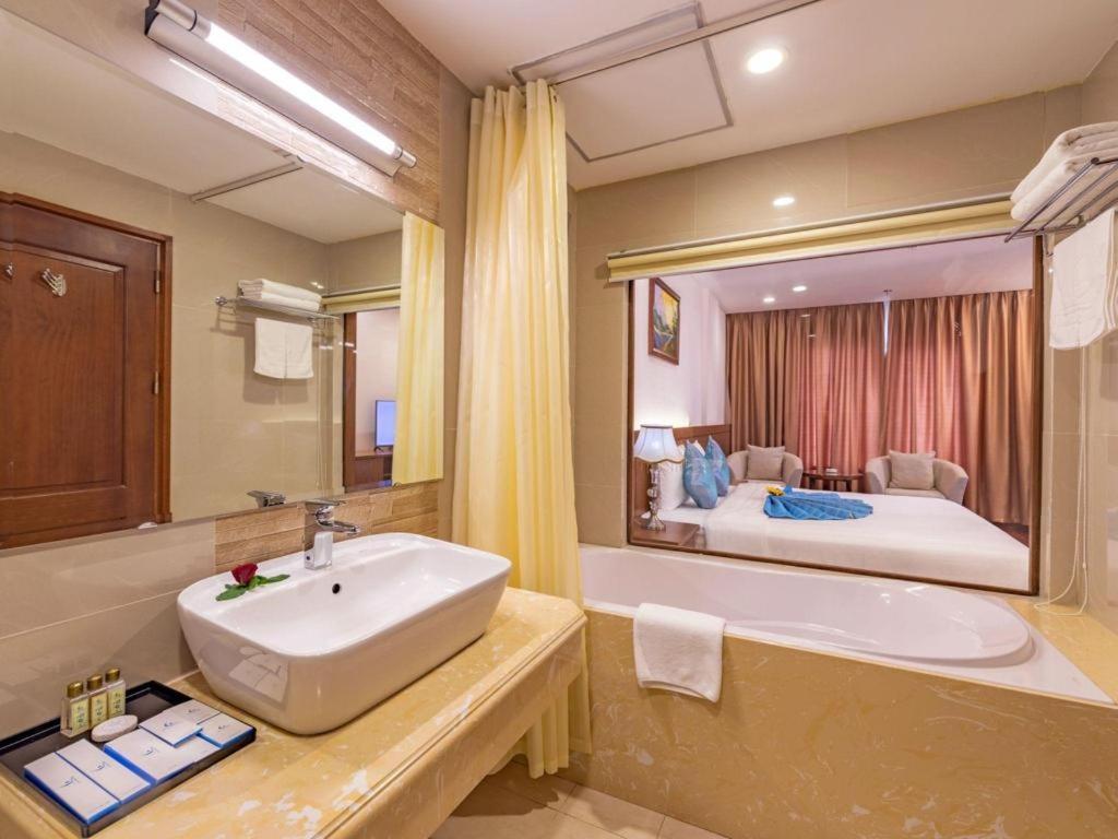 Lam Giang Hotel Вин Екстериор снимка