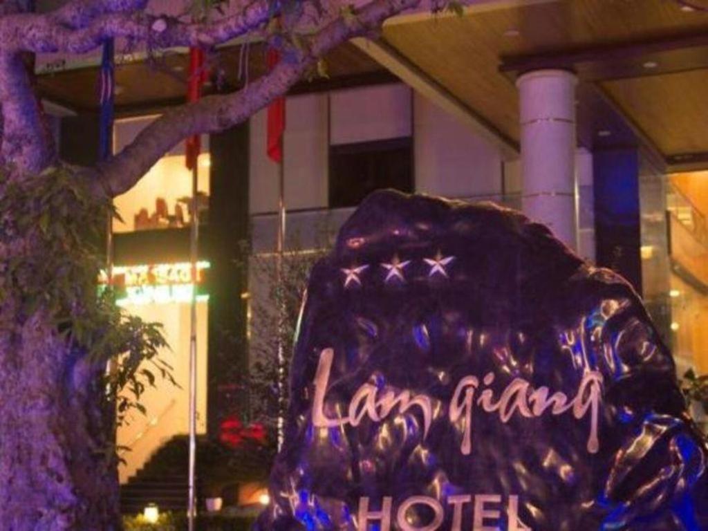 Lam Giang Hotel Вин Екстериор снимка