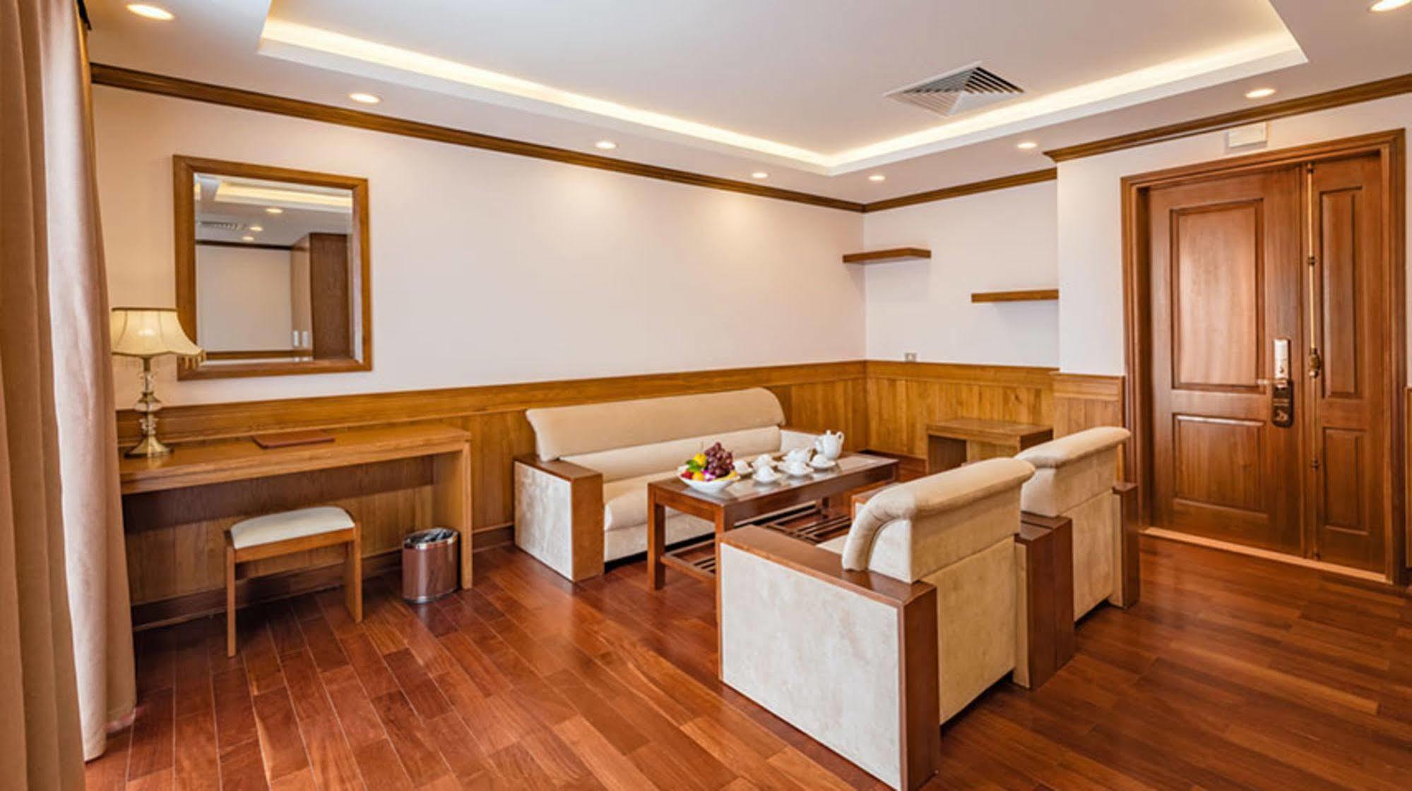 Lam Giang Hotel Вин Екстериор снимка