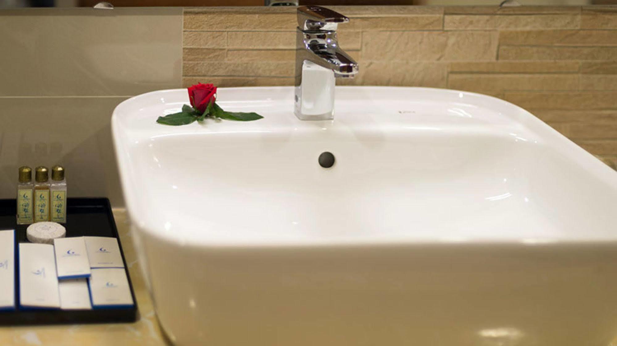 Lam Giang Hotel Вин Екстериор снимка